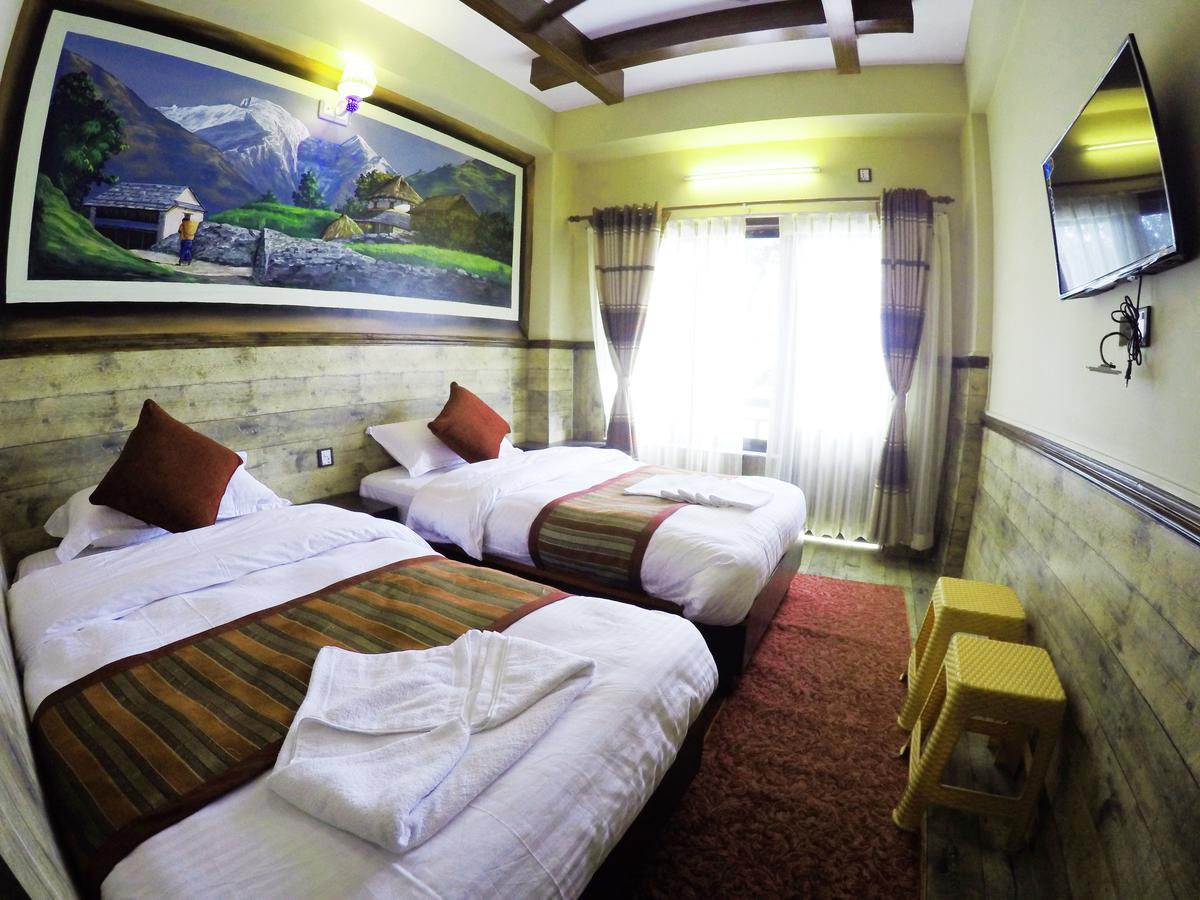 Hotel Forest Lake Backpackers' Hostel Покхара Екстер'єр фото