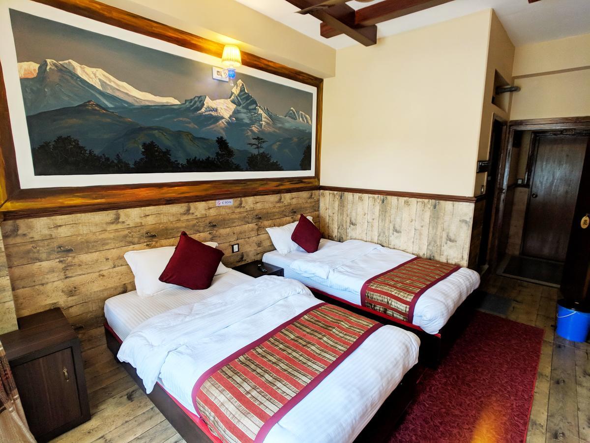 Hotel Forest Lake Backpackers' Hostel Покхара Екстер'єр фото